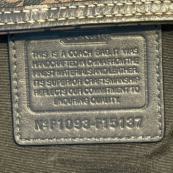 COACH Heritage Signature Tote CHELSEA-F15137-BLACK/BROWN 🔥Authebtic 🔥EUC - Picture 7 of 11